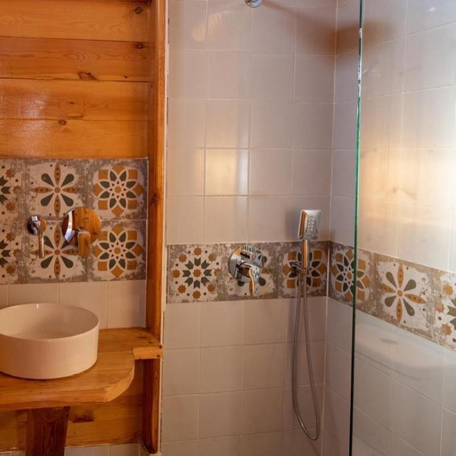 Northern Lake Lodge Izbat Ilyas Esterno foto